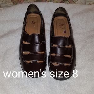 Women's shoes